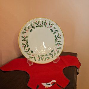 Lenox Holiday China Dinner Plate. Set Of 2.